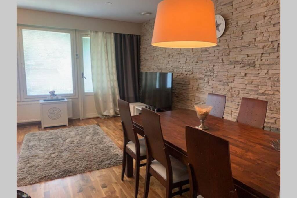 דירות וואנטאה Luxus House With Sauna Nearby Airport מראה חיצוני תמונה