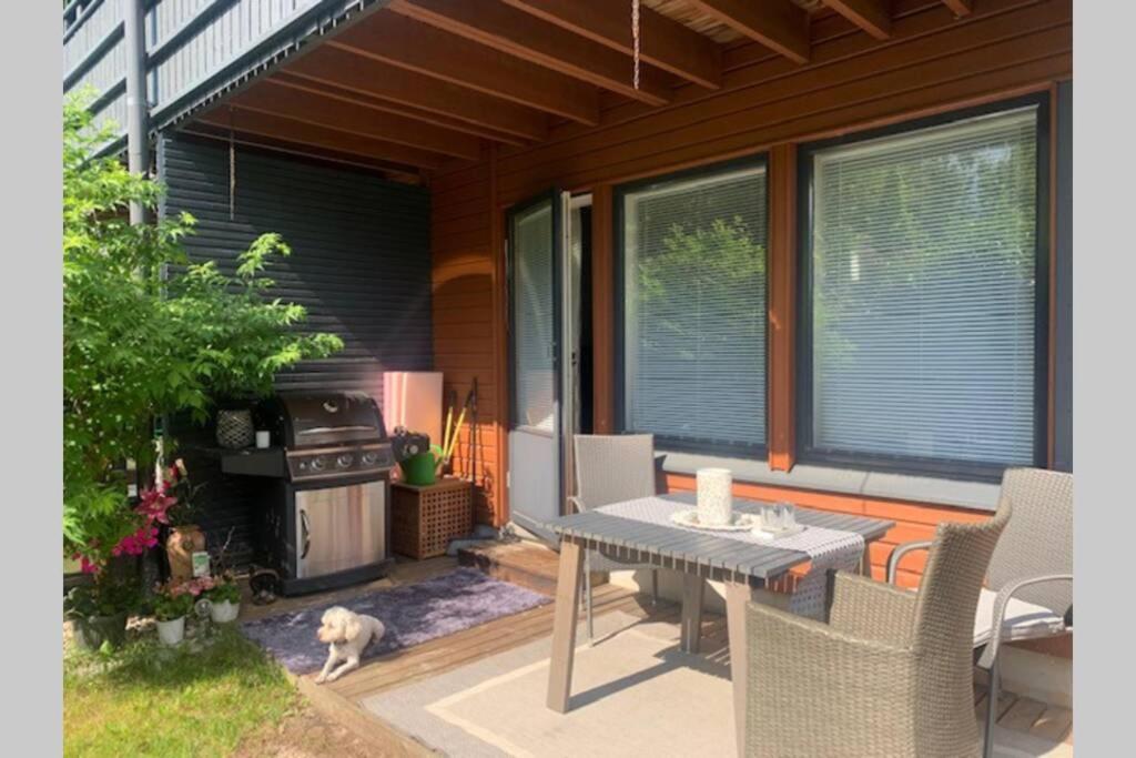 דירות וואנטאה Luxus House With Sauna Nearby Airport מראה חיצוני תמונה