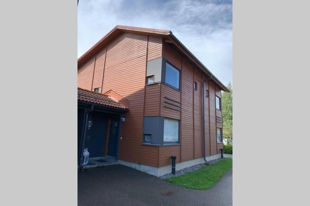 דירות וואנטאה Luxus House With Sauna Nearby Airport מראה חיצוני תמונה